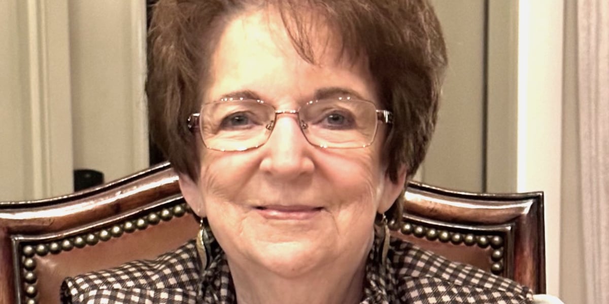 Carolyn Russell White