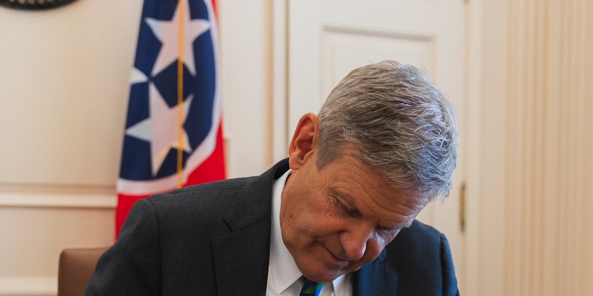Gov. Lee signs expansion of Education Freedom Scholarship Program